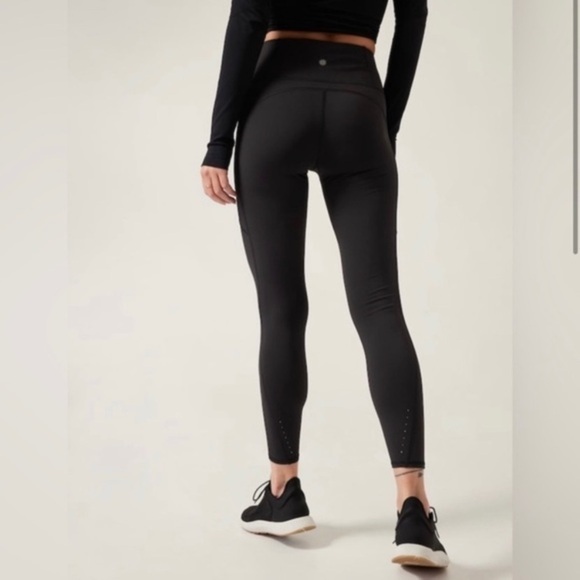 Athleta Rainer 7/8 Tight Legging Black Size XS - Picture 2 of 12